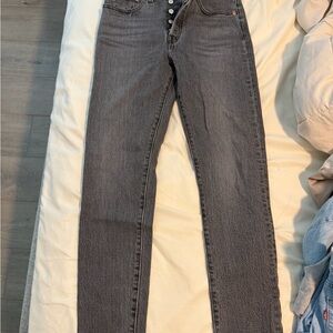 Levi’s skinny jeans